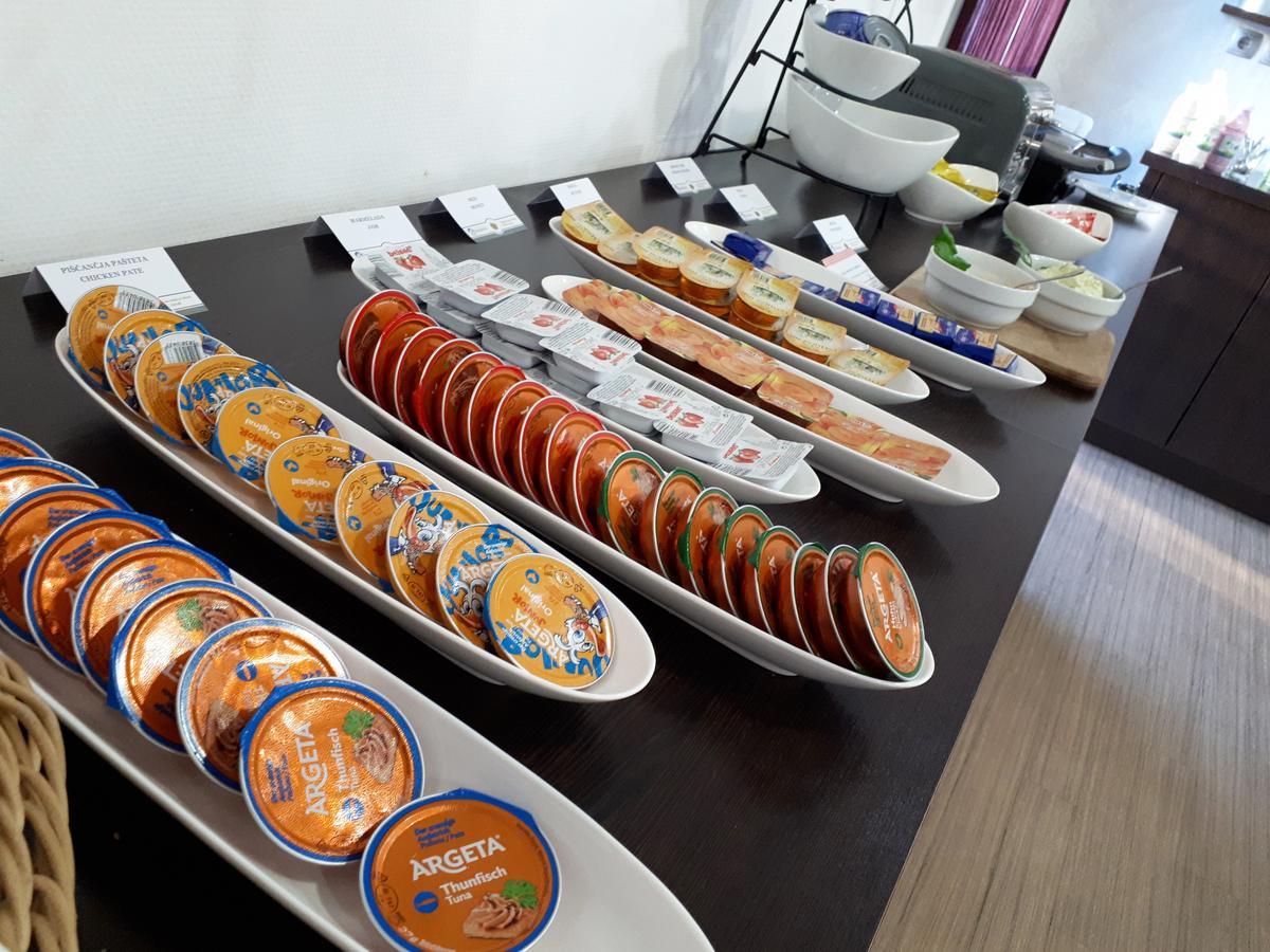 โรงแรมเบตนาวา มาริบอร์ ภายนอก รูปภาพ